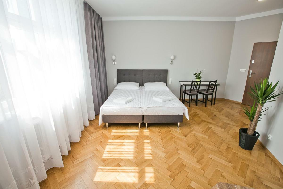 R&B Apartments Posen Exterior foto